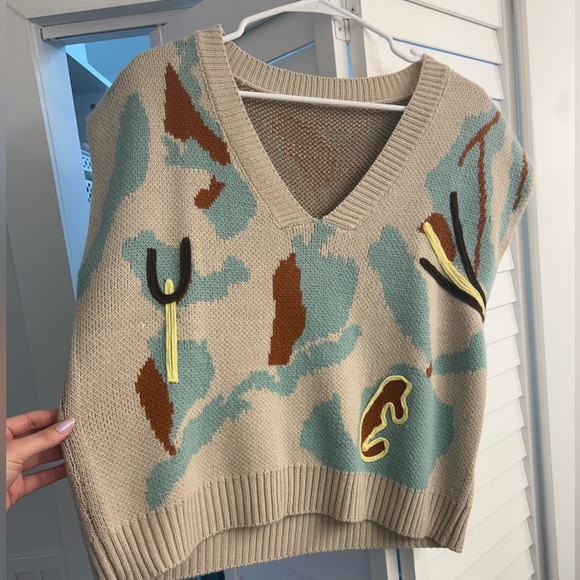 ⚠️ 2 for 10 ⚠️ Sweater Vest Shein size small - Picture 4 of 6